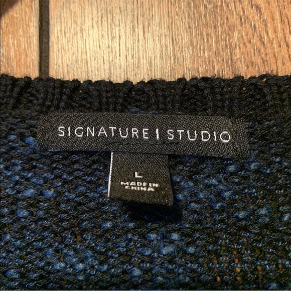 SIGNATURE STUDIO | Women’s Striped Knit Sweater - Picture 3 of 4